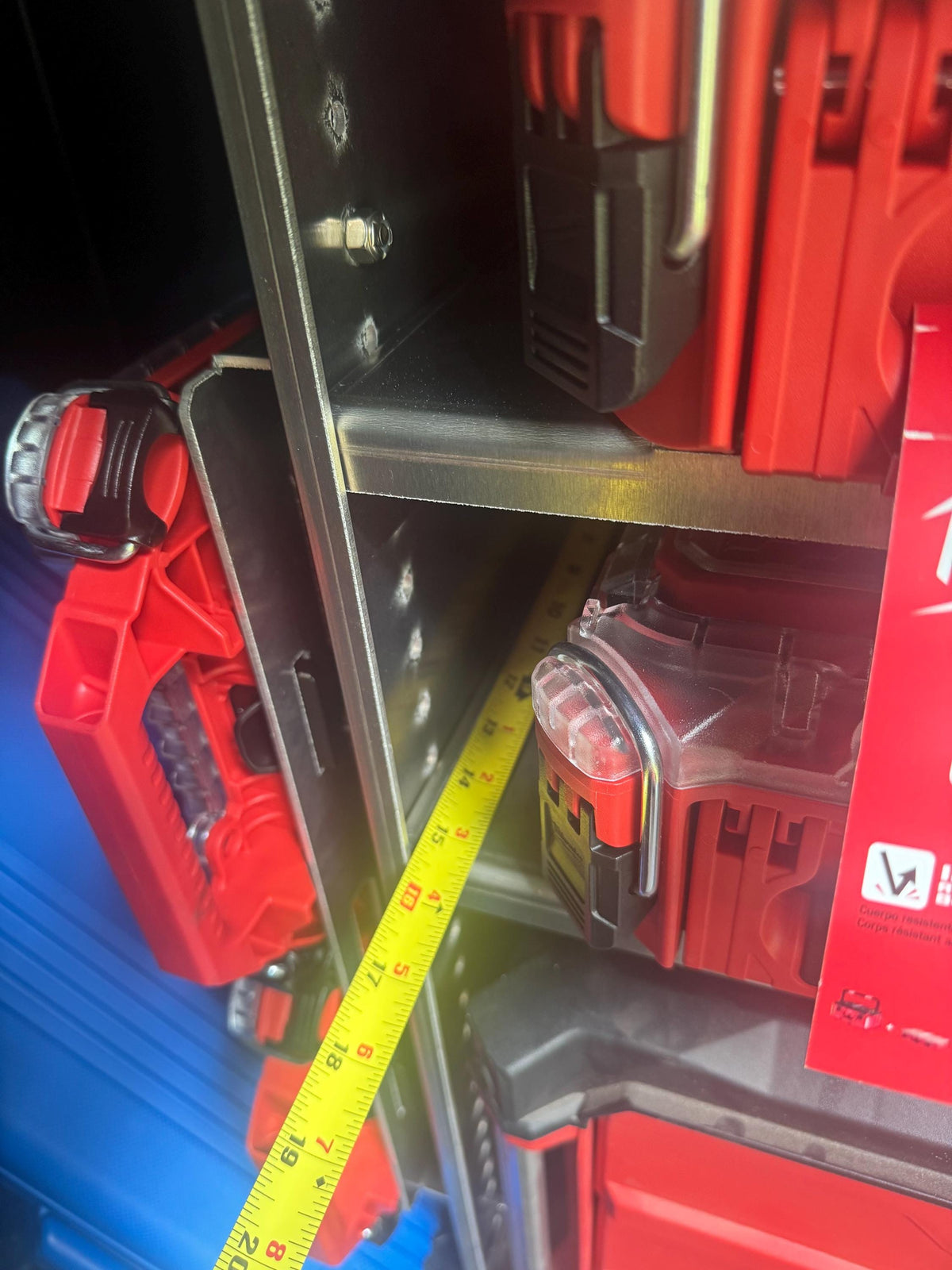 THE ANCHOR – Full-Size Aluminum Tool Rack (Railing Version), Compatible with Milwaukee® PACKOUT™ Toolboxes