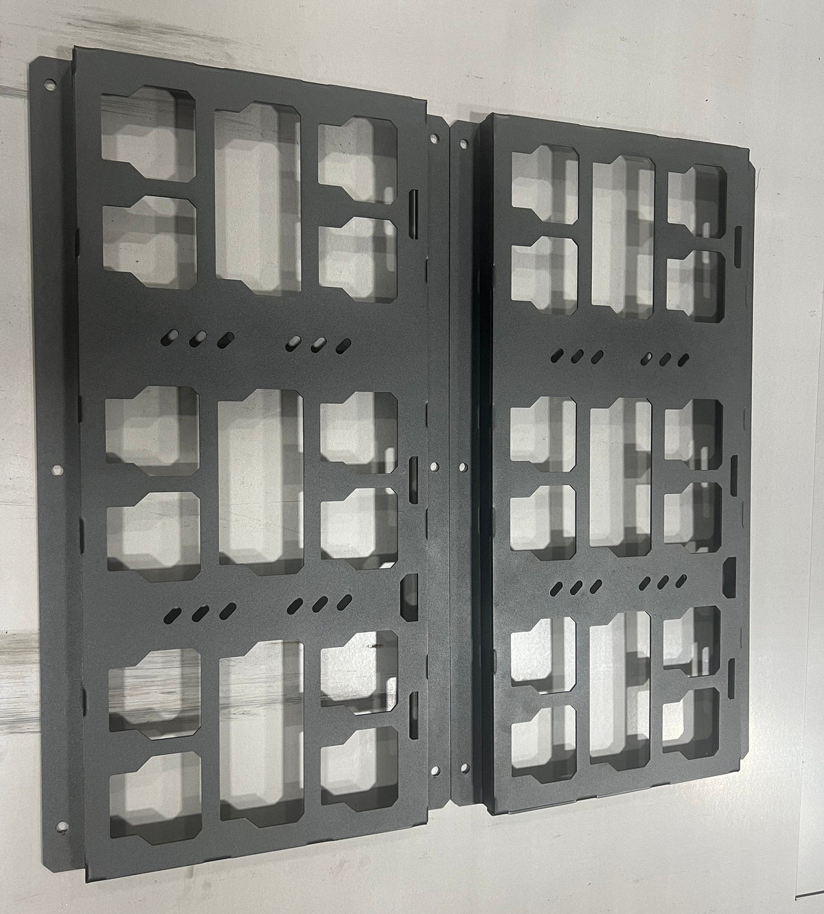 Milwaukee® PACKOUT™ Steel Mounting Plate – Full & Half Section