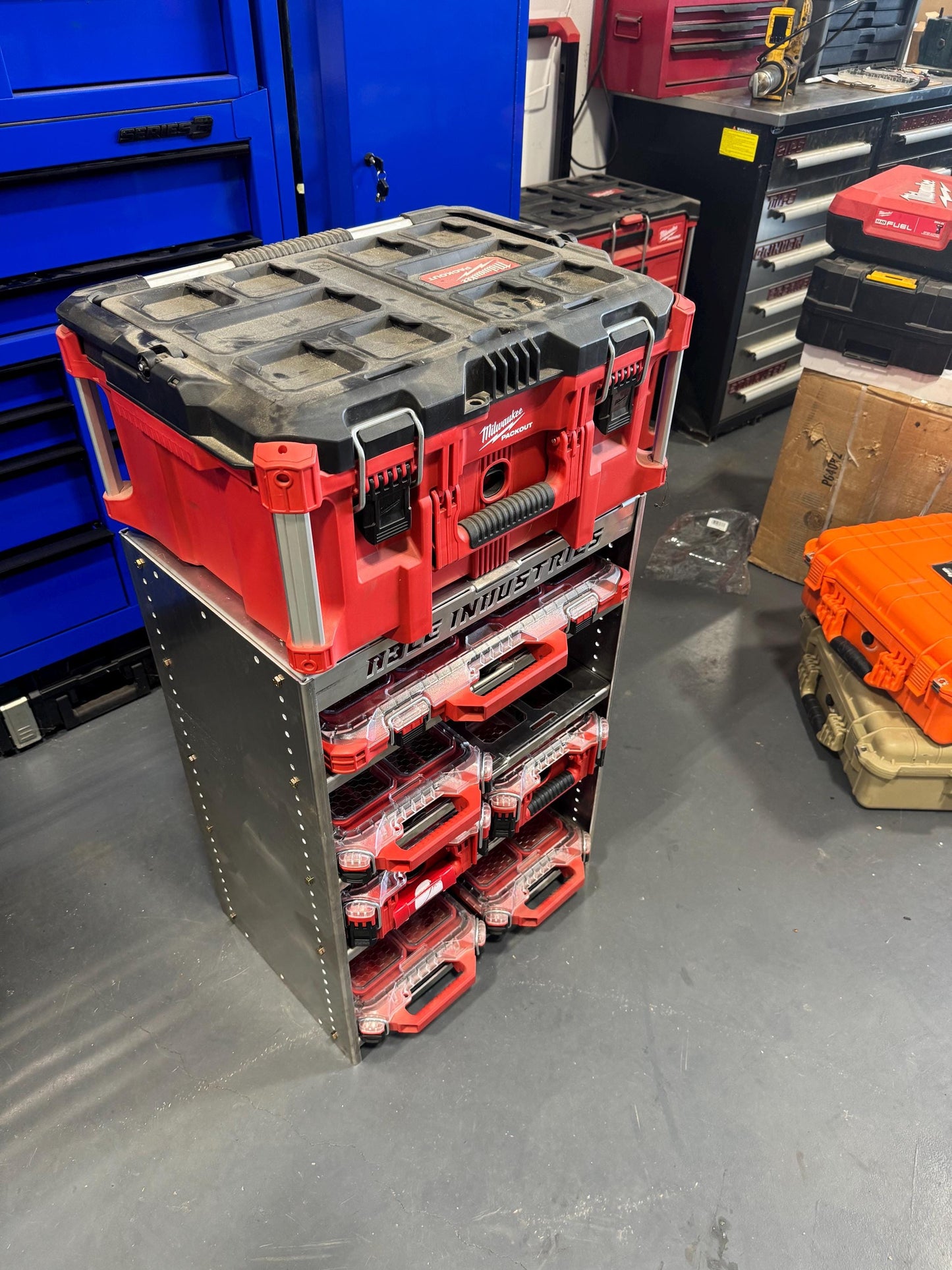 RACKING SYSTEM  Milwaukee packout shelf rack system (clear lid) Narrow