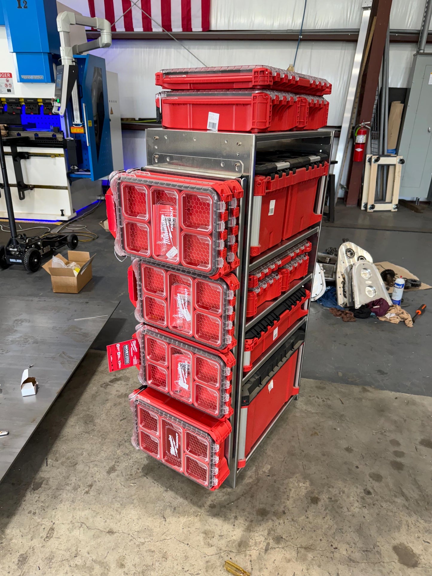 Milwaukee Pack out SIDE mount rack wall mount shelving mount