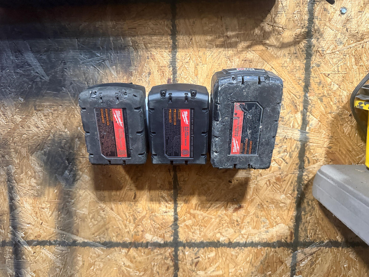 3D-Printed Wall-Mounted Milwaukee® M18 Battery Holder – 3 Slot