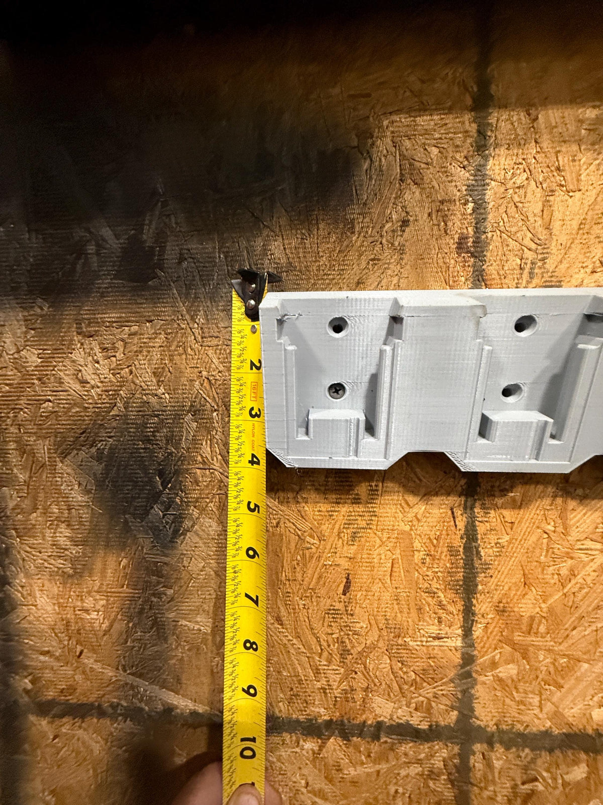 3D-Printed Wall-Mounted Milwaukee® M18 Battery Holder – 3 Slot