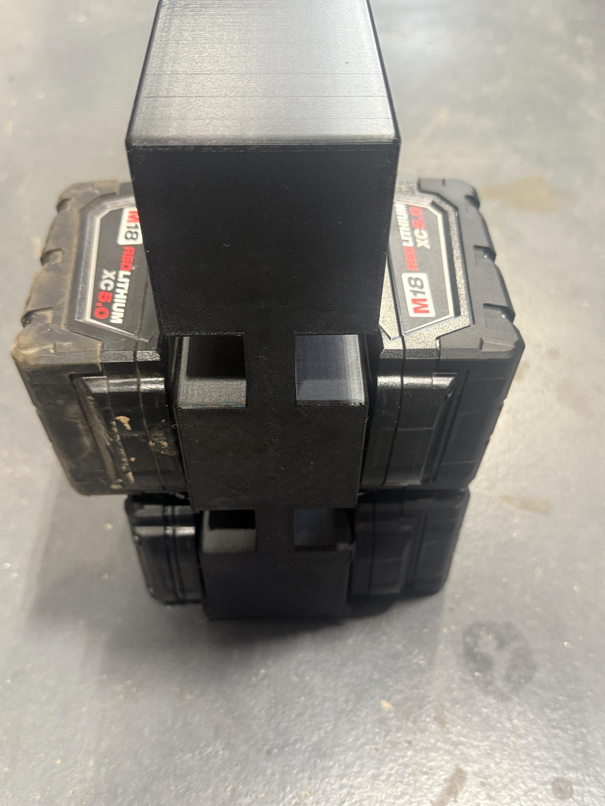3D-Printed Carry Caddy for Milwaukee® M18 Batteries – Holds 6